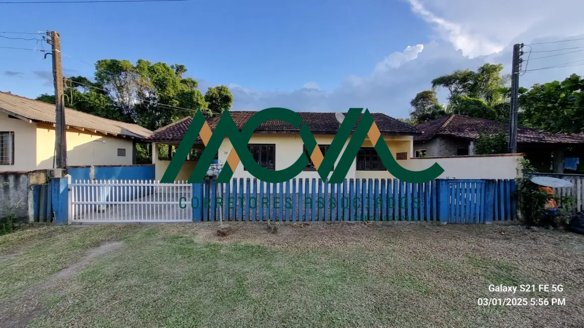 Foto 5 de Casa com 3 quartos para alugar, 90m2 em Itapoa - SC