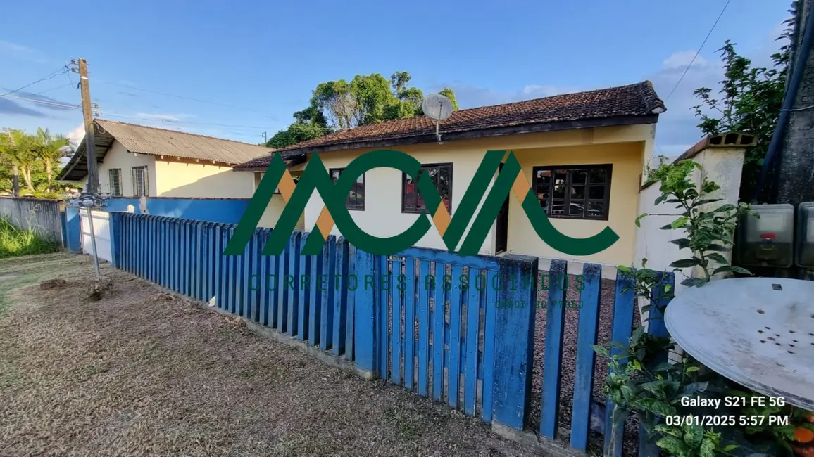 Foto 6 de Casa com 3 quartos para alugar, 90m2 em Itapoa - SC