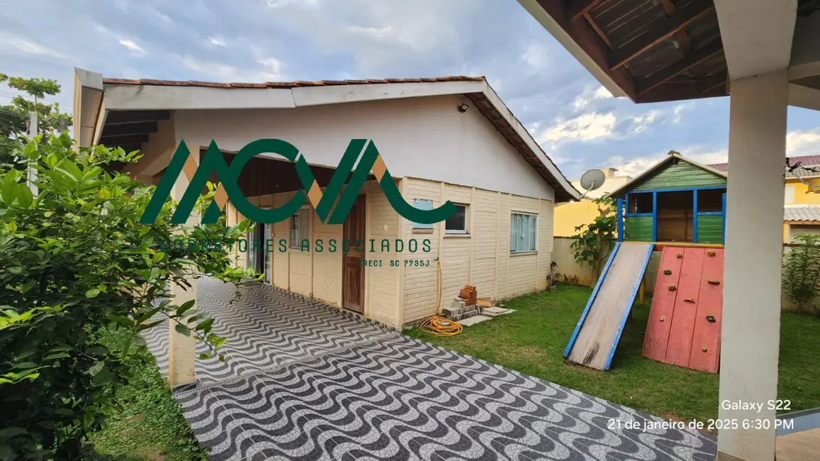 Foto 7 de Casa com 4 quartos para alugar, 141m2 em Itapoa - SC