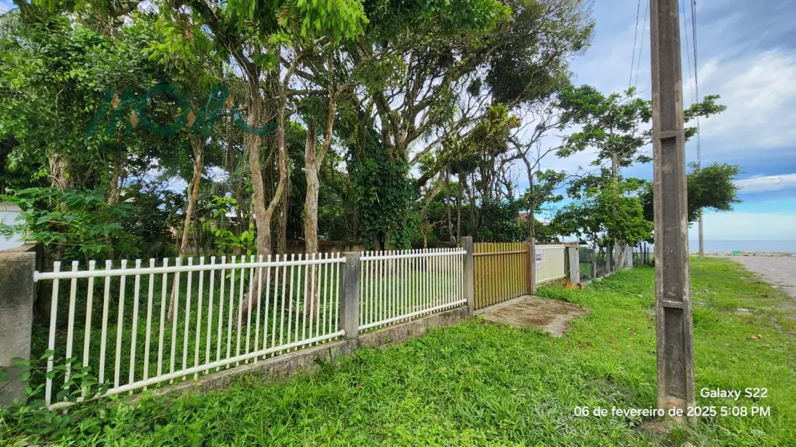 Foto 6 de Terreno / Lote à venda, 384m2 em Itapoa - SC