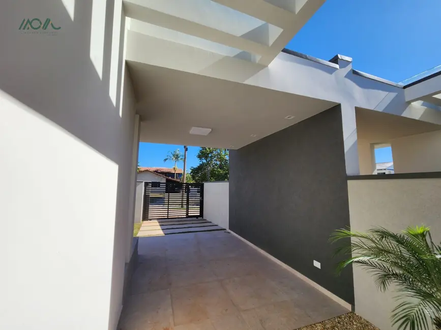 Foto 7 de Casa com 3 quartos para alugar, 89m2 em Itapoa - SC