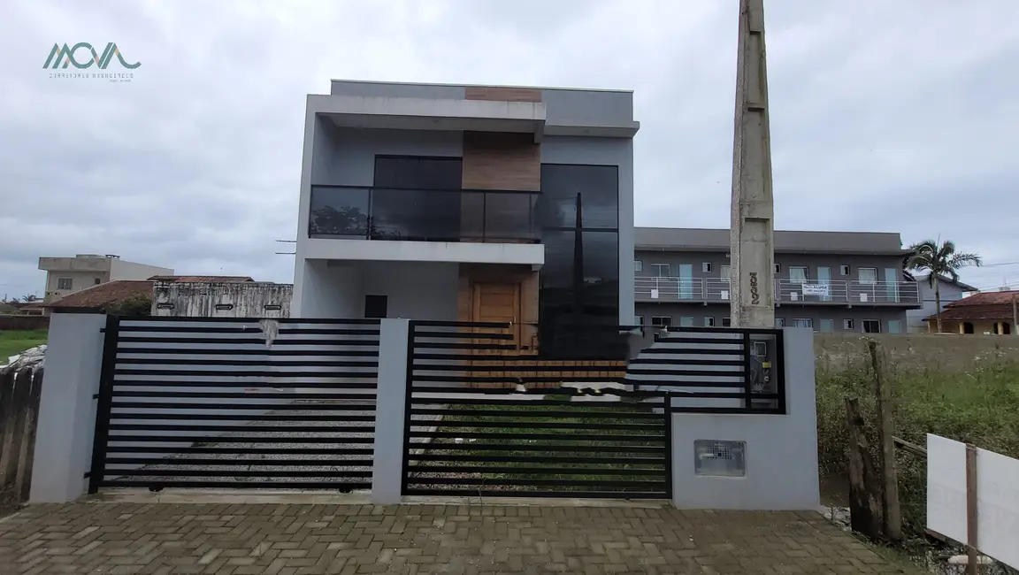 Foto 2 de Casa com 3 quartos à venda, 126m2 em Itapoa - SC