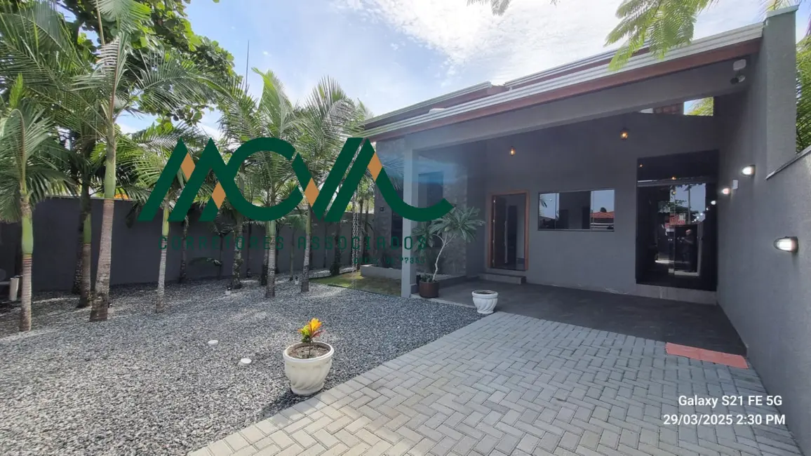 Foto 3 de Casa com 3 quartos à venda, 114m2 em Itapoa - SC