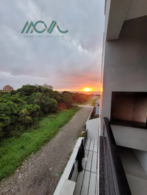 Foto 4 de Apartamento com 3 quartos à venda, 77m2 em Itapoa - SC