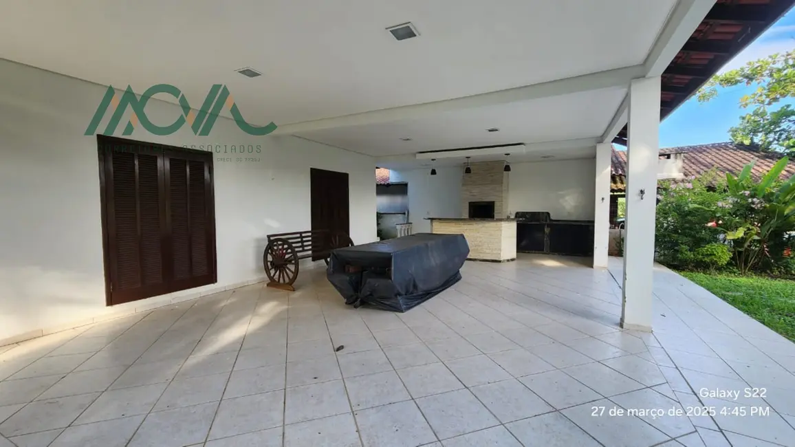 Foto 2 de Casa com 4 quartos para alugar, 100m2 em Itapoa - SC