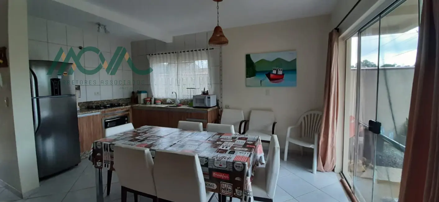 Foto 5 de Casa com 3 quartos para alugar, 155m2 em Itapoa - SC