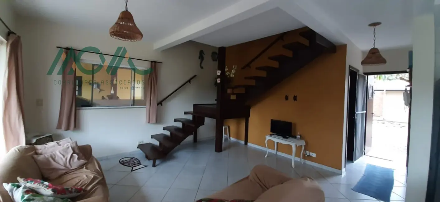 Foto 8 de Casa com 3 quartos para alugar, 155m2 em Itapoa - SC