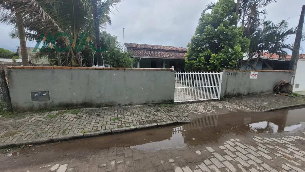 Foto 2 de Casa com 3 quartos à venda, 100m2 em Itapema do Norte, Itapoa - SC
