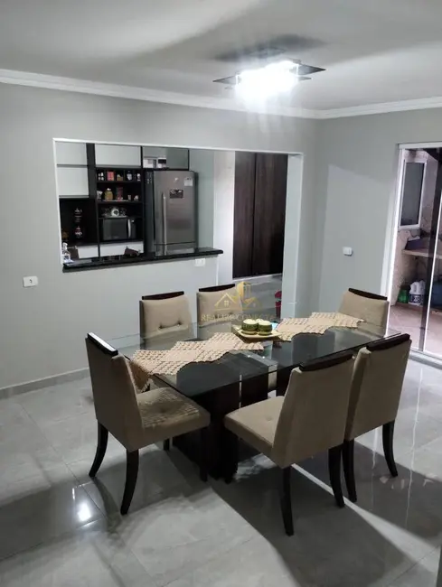 Foto 4 de Sobrado com 2 quartos à venda, 400m2 em Parque dos Bancários, São Paulo - SP