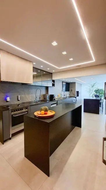 Apartamento com 4 quartos à venda, 250m2 em São Paulo - SP - imagem 2 Foto 2 de Apartamento com 4 quartos à venda, 250m2 em São Paulo - SP
