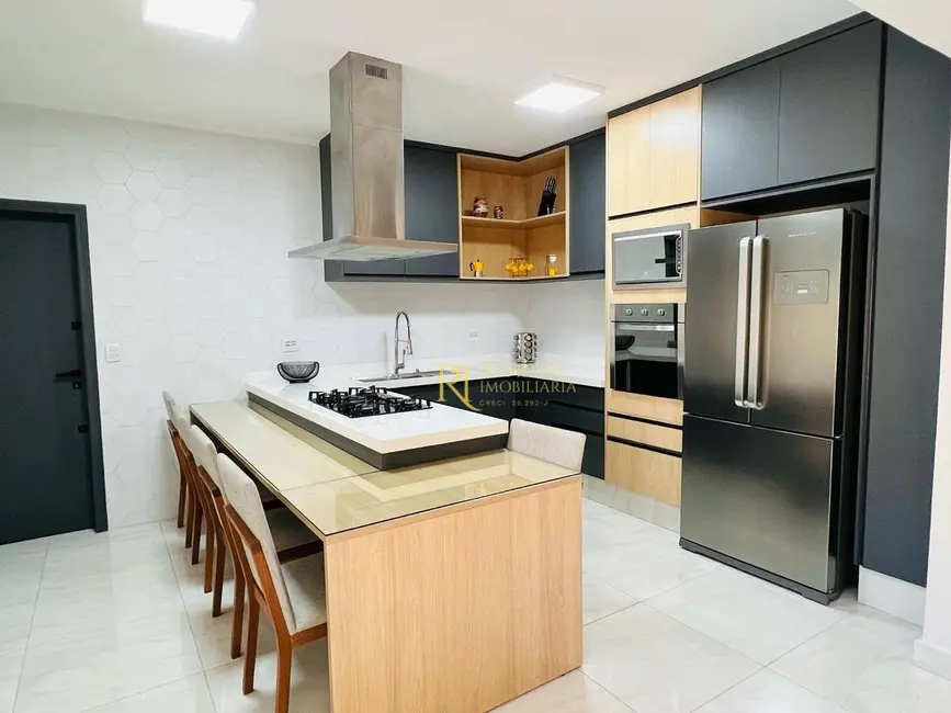 Foto 2 de Sobrado com 3 quartos à venda e para alugar, 210m2 em Cidade Mãe do Céu, São Paulo - SP