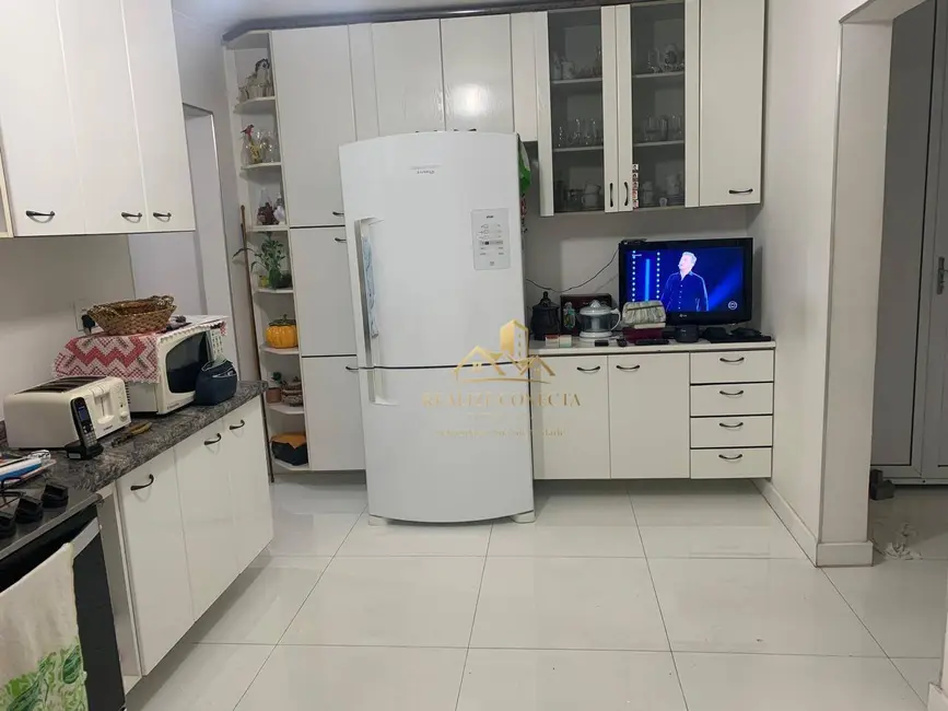 Foto 3 de Sobrado com 3 quartos à venda, 480m2 em Vila Itaim, São Paulo - SP