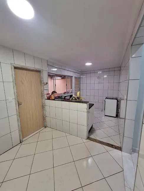 Foto 3 de Casa de Condomínio com 3 quartos à venda, 184m2 em Jardim Lucinda, São Paulo - SP