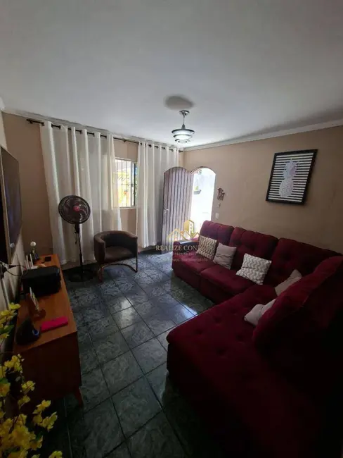 Foto 4 de Sobrado com 3 quartos à venda, 250m2 em Vila ABC, São Paulo - SP