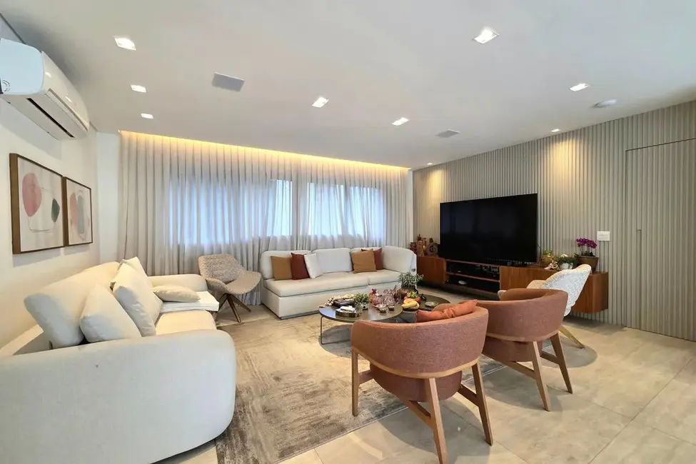Apartamento com 3 quartos à venda, 158m2 em Moema, São Paulo - SP - imagem 2 Foto 2 de Apartamento com 3 quartos à venda, 158m2 em Moema, São Paulo - SP