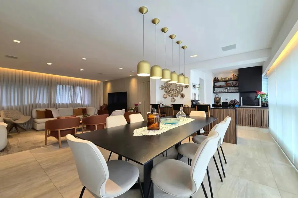 Apartamento com 3 quartos à venda, 158m2 em Moema, São Paulo - SP - imagem 1 Foto 1 de Apartamento com 3 quartos à venda, 158m2 em Moema, São Paulo - SP