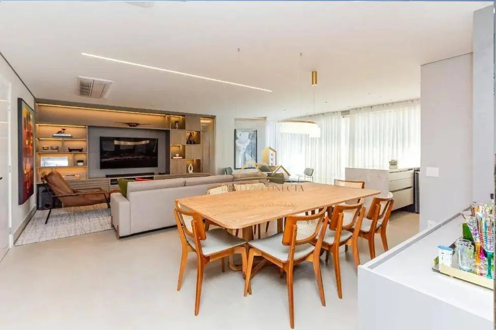 Apartamento com 3 quartos à venda, 150m2 em Moema, São Paulo - SP - imagem 1 Foto 1 de Apartamento com 3 quartos à venda, 150m2 em Moema, São Paulo - SP