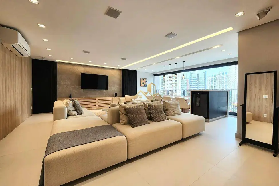 Apartamento com 3 quartos à venda, 146m2 em Moema, São Paulo - SP - imagem 2 Foto 2 de Apartamento com 3 quartos à venda, 146m2 em Moema, São Paulo - SP