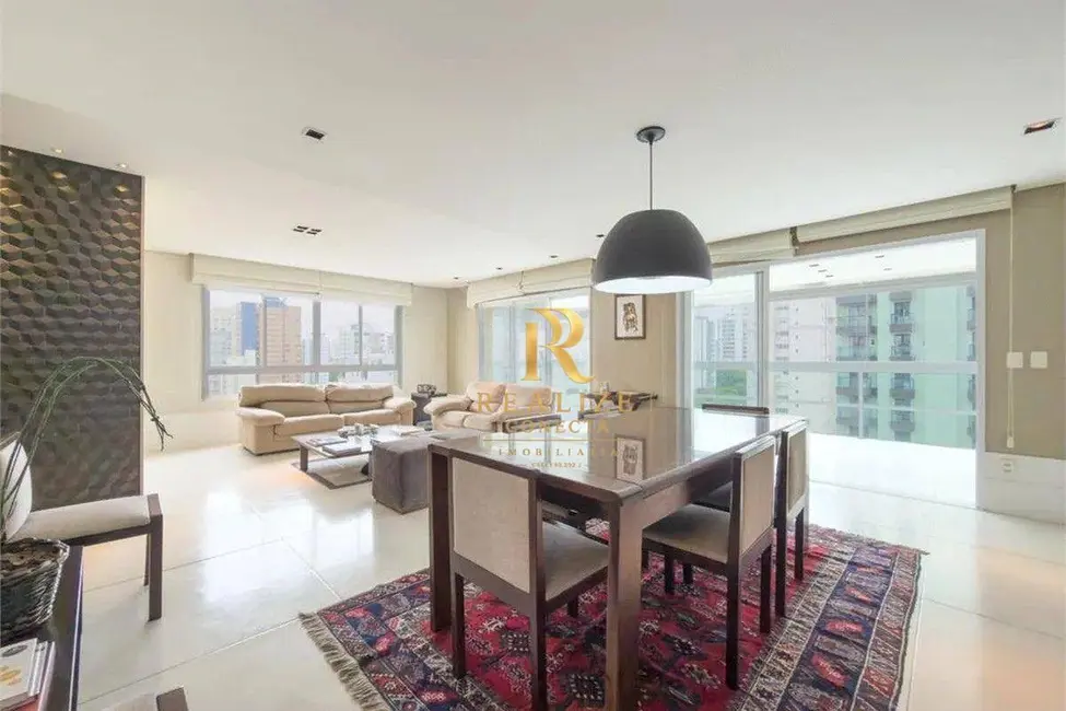 Foto 4 de Apartamento com 4 quartos à venda, 214m2 em São Paulo - SP
