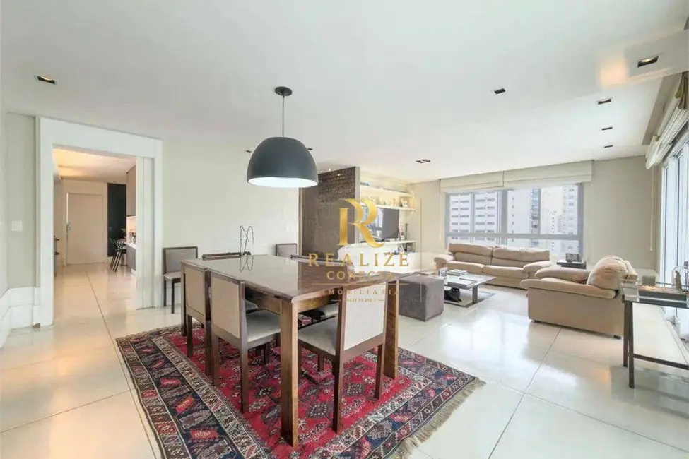 Foto 2 de Apartamento com 4 quartos à venda, 214m2 em São Paulo - SP
