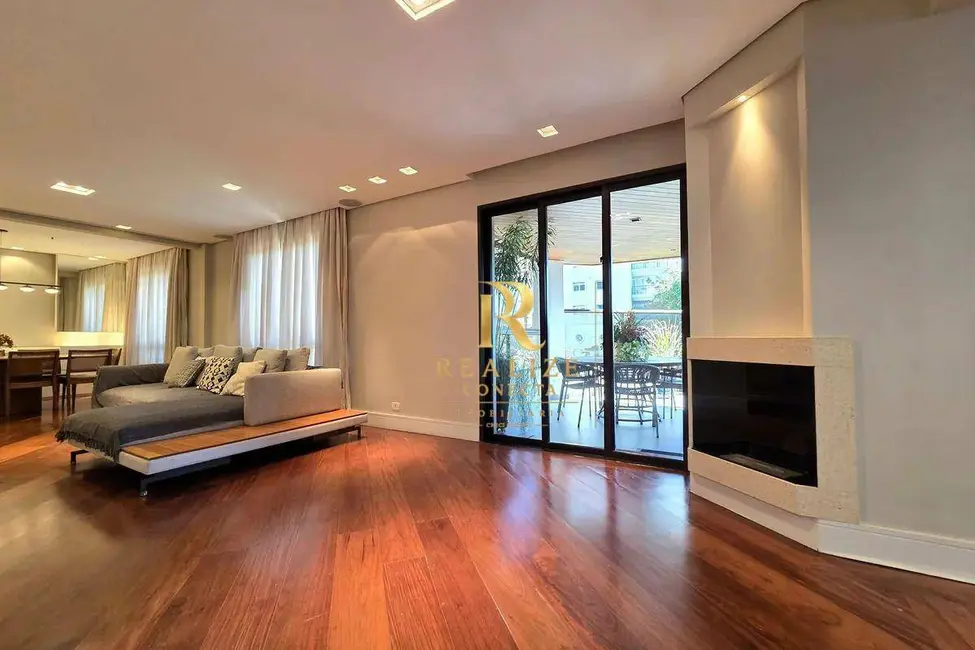 Apartamento com 3 quartos à venda, 230m2 em Moema, São Paulo - SP - imagem 9 Foto 9 de Apartamento com 3 quartos à venda, 230m2 em Moema, São Paulo - SP