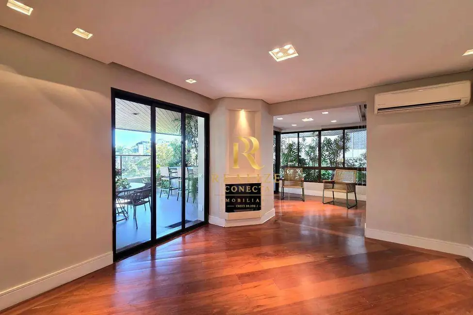 Apartamento com 3 quartos à venda, 230m2 em Moema, São Paulo - SP - imagem 7 Foto 7 de Apartamento com 3 quartos à venda, 230m2 em Moema, São Paulo - SP