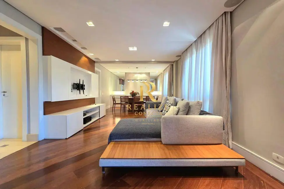 Apartamento com 3 quartos à venda, 230m2 em Moema, São Paulo - SP - imagem 2 Foto 2 de Apartamento com 3 quartos à venda, 230m2 em Moema, São Paulo - SP