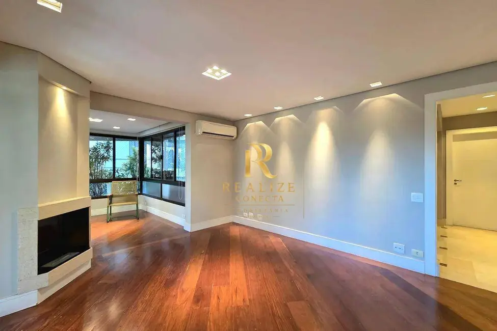 Apartamento com 3 quartos à venda, 230m2 em Moema, São Paulo - SP - imagem 8 Foto 8 de Apartamento com 3 quartos à venda, 230m2 em Moema, São Paulo - SP