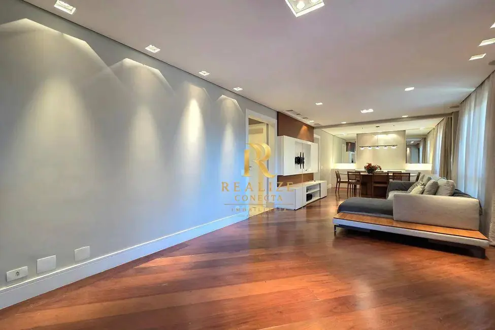 Apartamento com 3 quartos à venda, 230m2 em Moema, São Paulo - SP - imagem 6 Foto 6 de Apartamento com 3 quartos à venda, 230m2 em Moema, São Paulo - SP