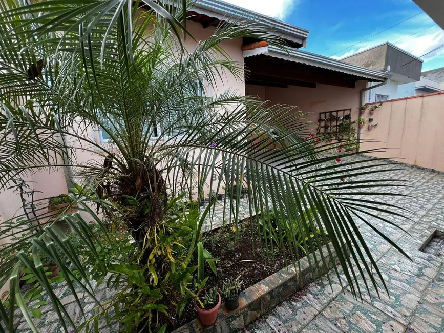 Foto 3 de Casa com 3 quartos à venda, 250m2 em Boituva - SP