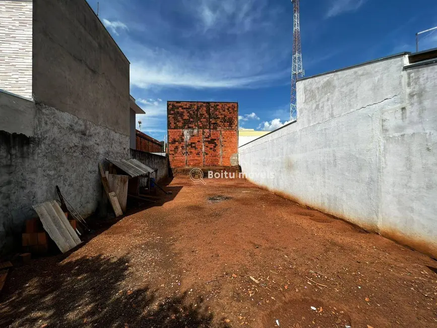 Foto 3 de Terreno / Lote à venda, 160m2 em Boituva - SP