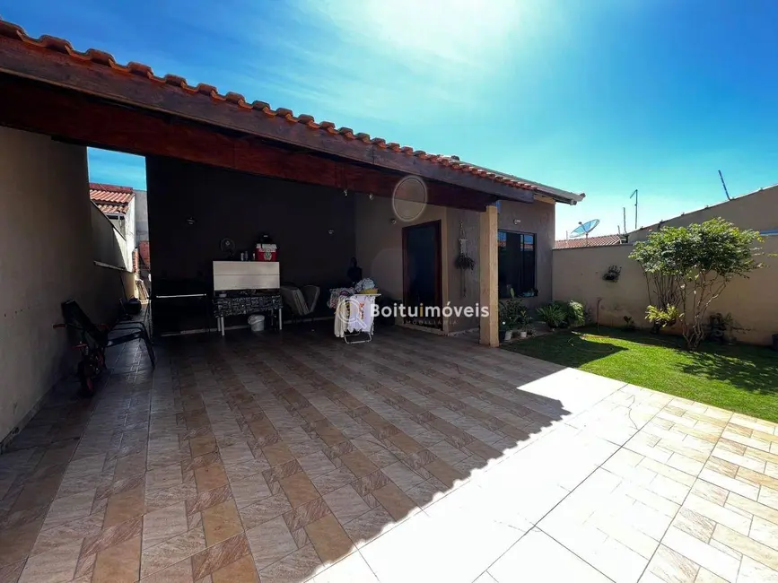 Foto 2 de Casa com 3 quartos à venda, 250m2 em Boituva - SP