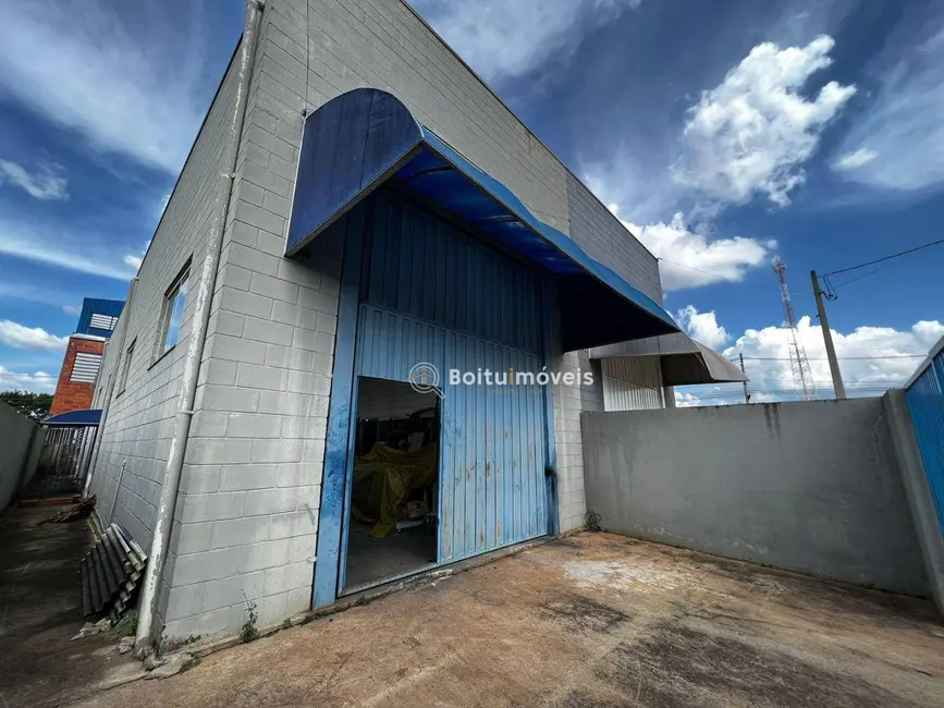 Foto 3 de Armazém / Galpão à venda, 450m2 em Boituva - SP