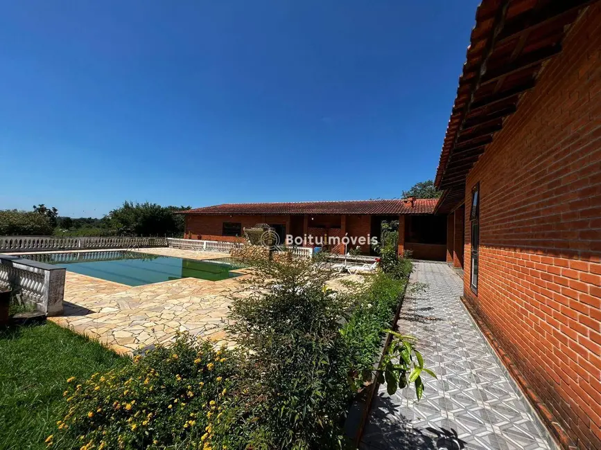 Foto 1 de Sítio / Rancho com 4 quartos à venda, 30000m2 em Quadra - SP