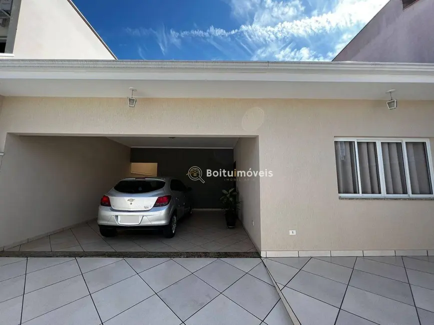 Casa com 3 quartos à venda, 247m2 em Boituva - SP - imagem 4 Foto 4 de Casa com 3 quartos à venda, 247m2 em Boituva - SP