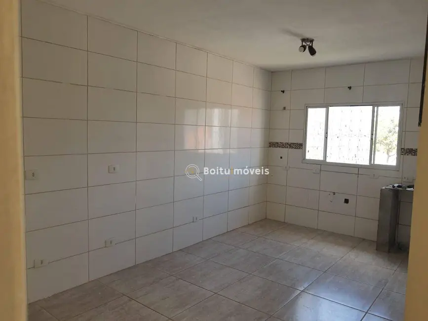 Foto 9 de Casa com 2 quartos à venda, 200m2 em Boituva - SP