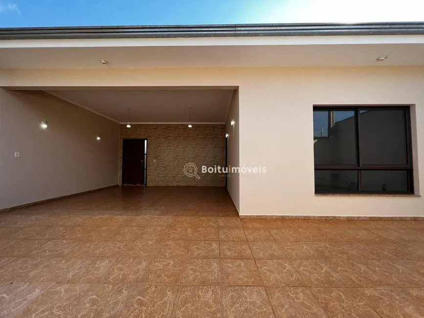 Foto 1 de Casa com 3 quartos à venda, 250m2 em Boituva - SP