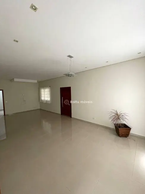 Chácara com 5 quartos à venda, 4800m2 em Cajuru do Sul, Sorocaba - SP - imagem 5 Foto 5 de Chácara com 5 quartos à venda, 4800m2 em Cajuru do Sul, Sorocaba - SP