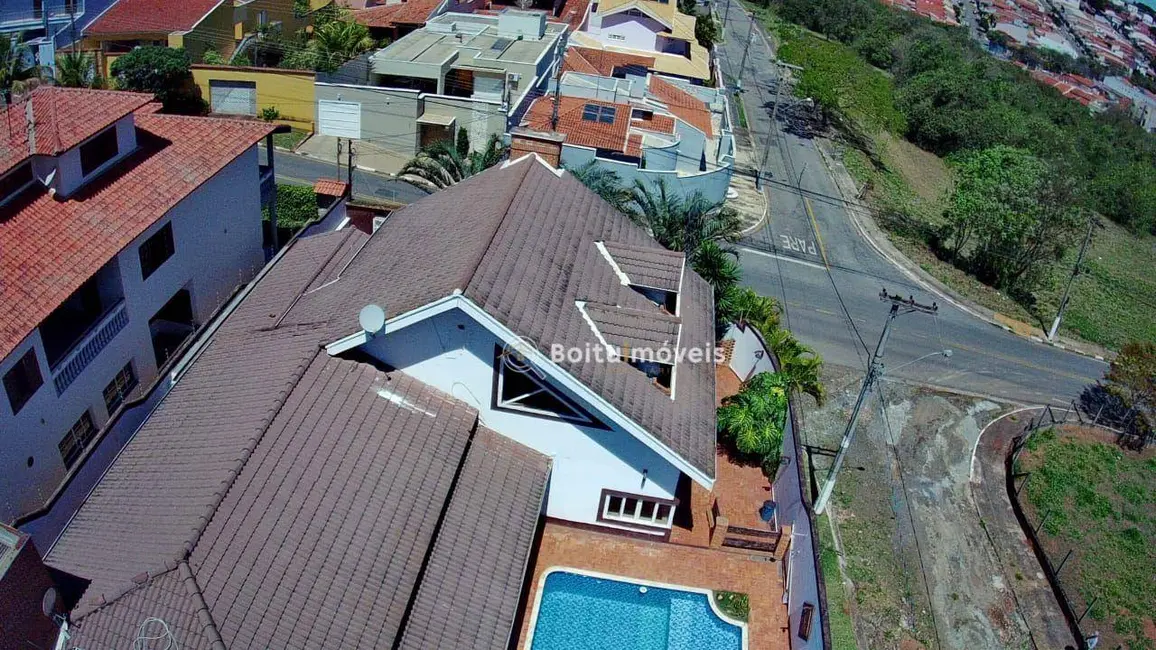 Foto 4 de Casa com 3 quartos à venda, 647m2 em Colina Verde, Tatui - SP