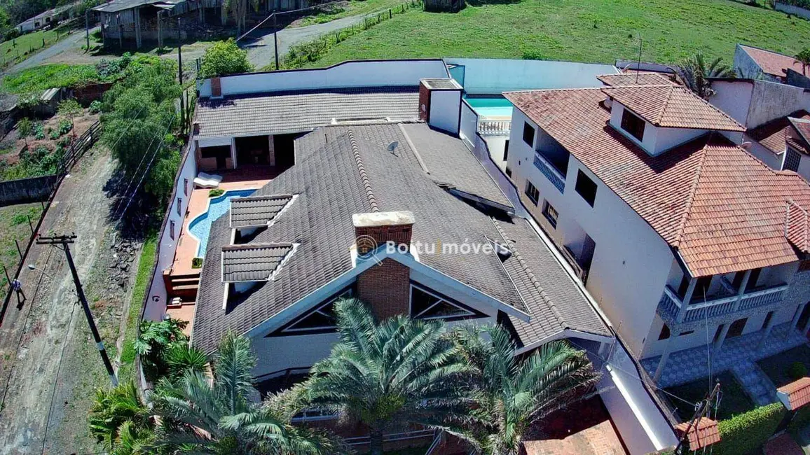 Foto 3 de Casa com 3 quartos à venda, 647m2 em Colina Verde, Tatui - SP