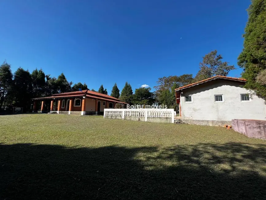 Chácara com 3 quartos à venda, 1490m2 em Porto Feliz - SP - imagem 4 Foto 4 de Chácara com 3 quartos à venda, 1490m2 em Porto Feliz - SP