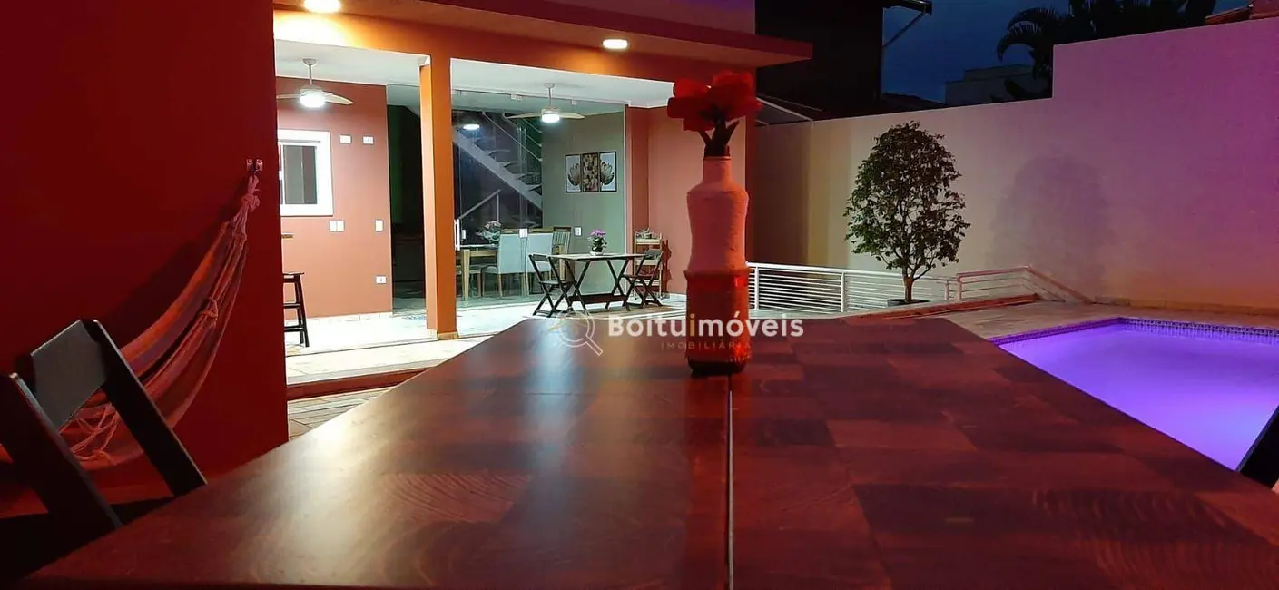 Foto 2 de Sobrado com 4 quartos à venda, 300m2 em Boituva - SP