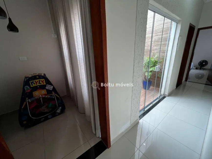 Foto 6 de Casa com 2 quartos à venda, 200m2 em Boituva - SP