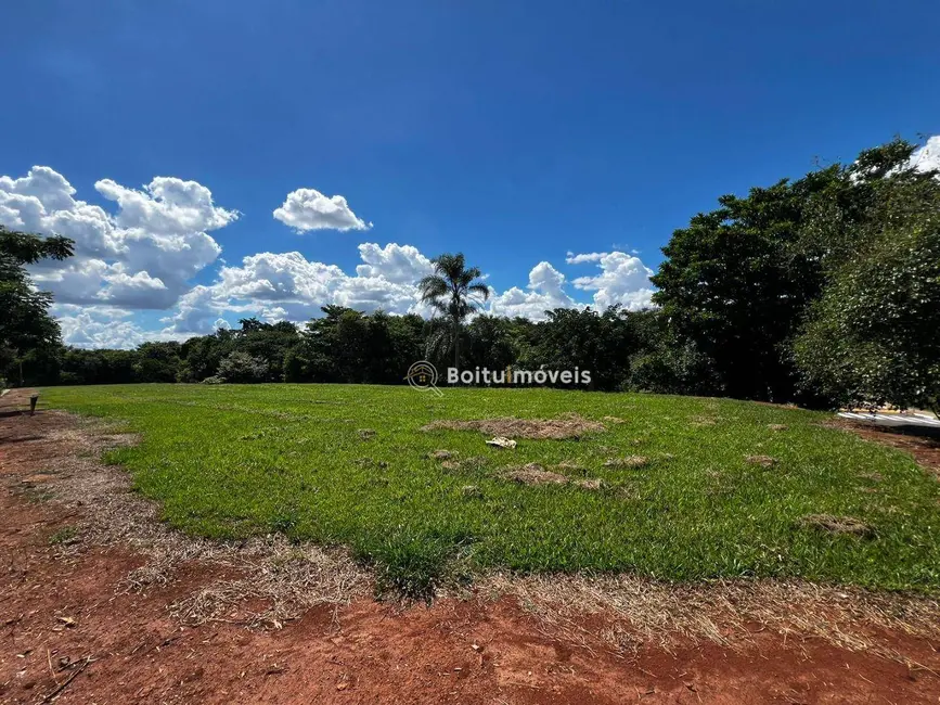 Foto 1 de Terreno / Lote à venda, 1550m2 em Boituva - SP