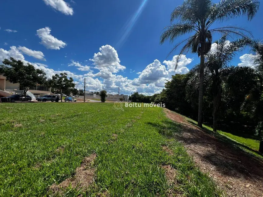 Foto 4 de Terreno / Lote à venda, 1550m2 em Boituva - SP