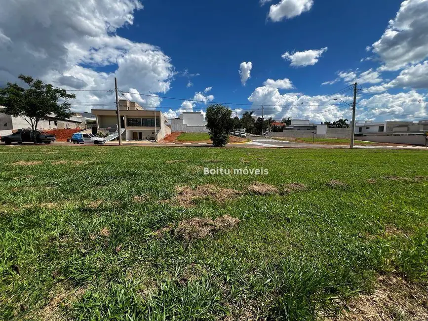 Foto 3 de Terreno / Lote à venda, 2084m2 em Boituva - SP
