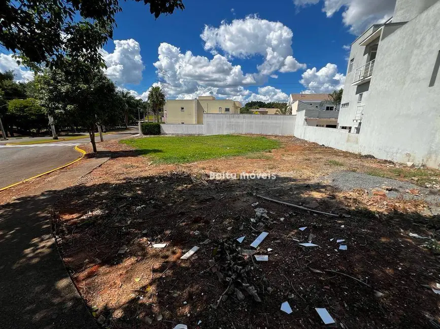 Foto 1 de Terreno / Lote à venda, 791m2 em Boituva - SP