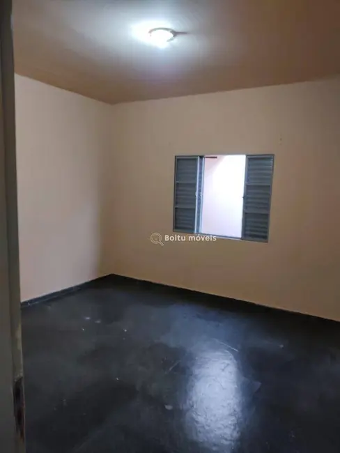 Foto 9 de Casa com 2 quartos à venda, 200m2 em Boituva - SP