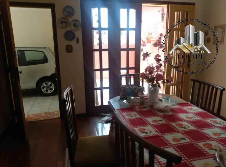 Foto 6 de Casa com 4 quartos à venda, 184m2 em Centro, Santa Luzia - MG