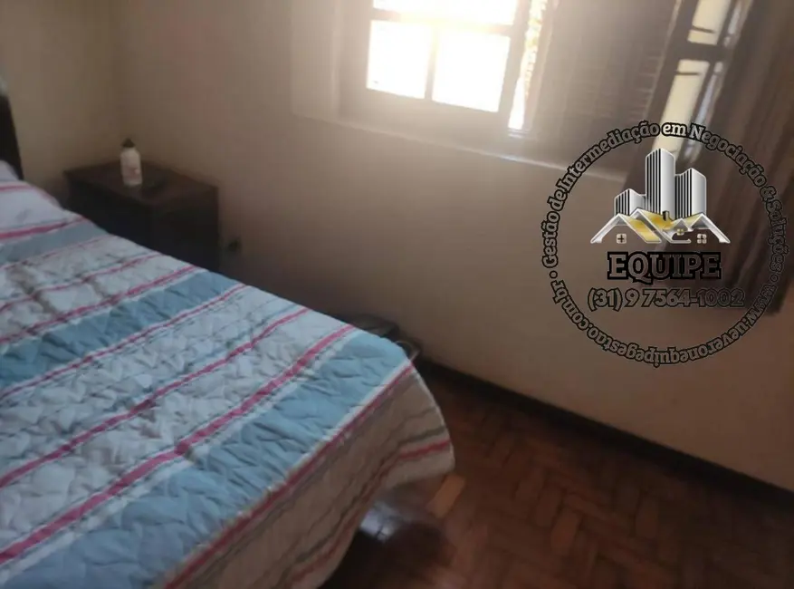 Foto 9 de Casa com 4 quartos à venda, 198m2 em São João Batista, Santa Luzia - MG